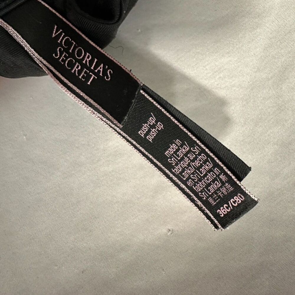 Victoria's Secret Very Sexy Push Up Bra Size 36C Black Underwire Padded Lingerie - Picture 3 of 3